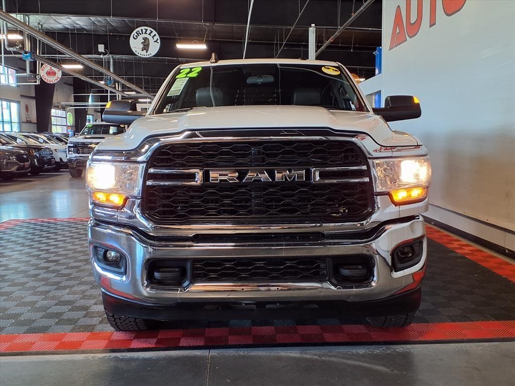 RAM 2500 Tradesman 4x4 Crew Cab 6'4" Box 2022 RAM 2500 Tradesman 4x4 Crew Cab 6'4" Box 2022