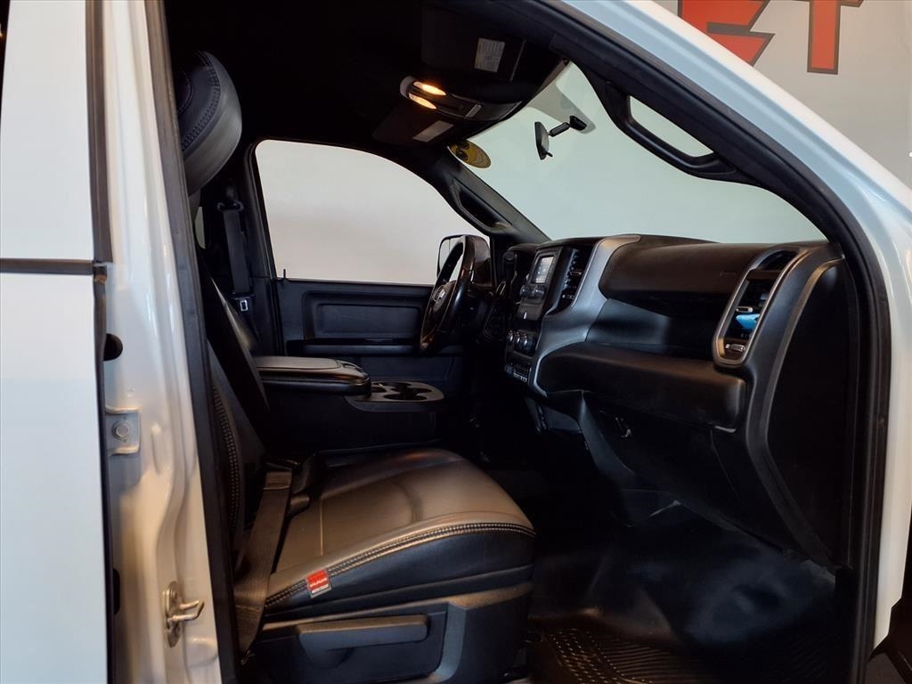 RAM 2500 Tradesman 4x4 Crew Cab 6'4" Box 2022 RAM 2500 Tradesman 4x4 Crew Cab 6'4" Box 2022