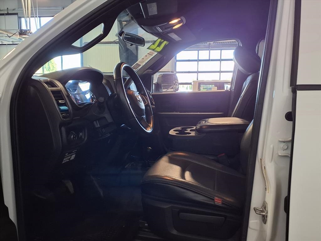 RAM 2500 Tradesman 4x4 Crew Cab 6'4" Box 2022 RAM 2500 Tradesman 4x4 Crew Cab 6'4" Box 2022