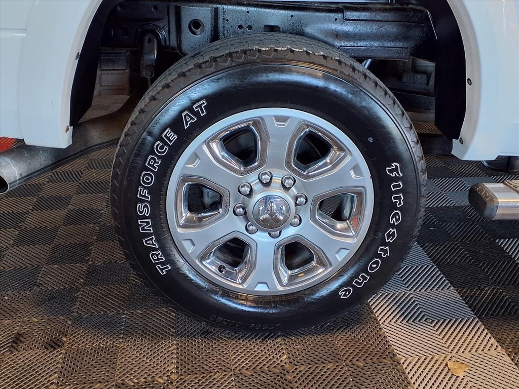 RAM 2500 4WD Mega Cab 160.5" Laramie 2014 RAM 2500 4WD Mega Cab 160.5" Laramie 2014