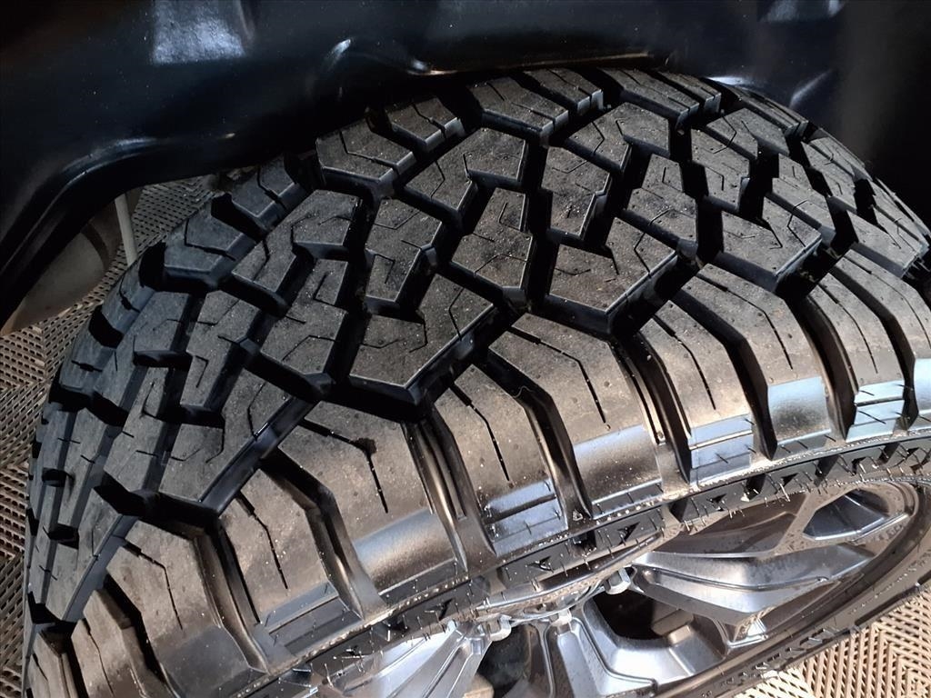 RAM 1500 Limited 4x4 Crew Cab 5'7" Box 2020 RAM 1500 Limited 4x4 Crew Cab 5'7" Box 2020
