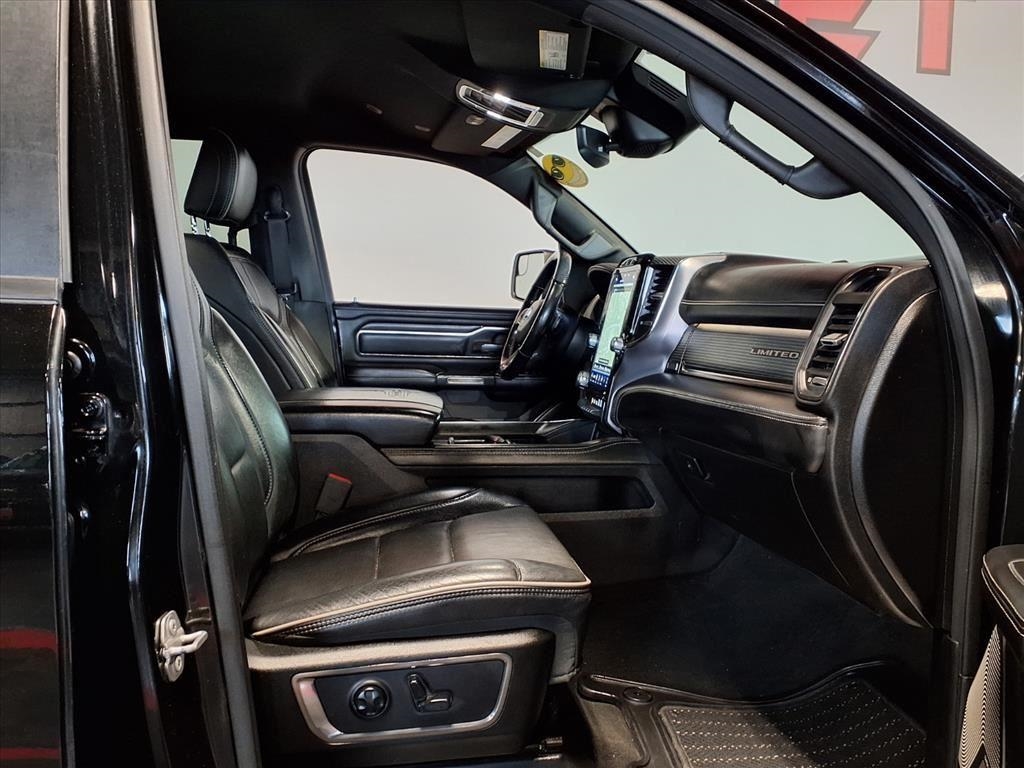 RAM 1500 Limited 4x4 Crew Cab 5'7" Box 2020 RAM 1500 Limited 4x4 Crew Cab 5'7" Box 2020