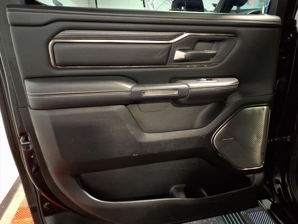 RAM 1500 Limited 4x4 Crew Cab 5'7" Box 2020 RAM 1500 Limited 4x4 Crew Cab 5'7" Box 2020