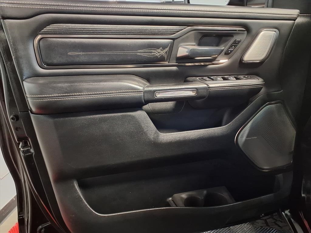 RAM 1500 Limited 4x4 Crew Cab 5'7" Box 2020 RAM 1500 Limited 4x4 Crew Cab 5'7" Box 2020
