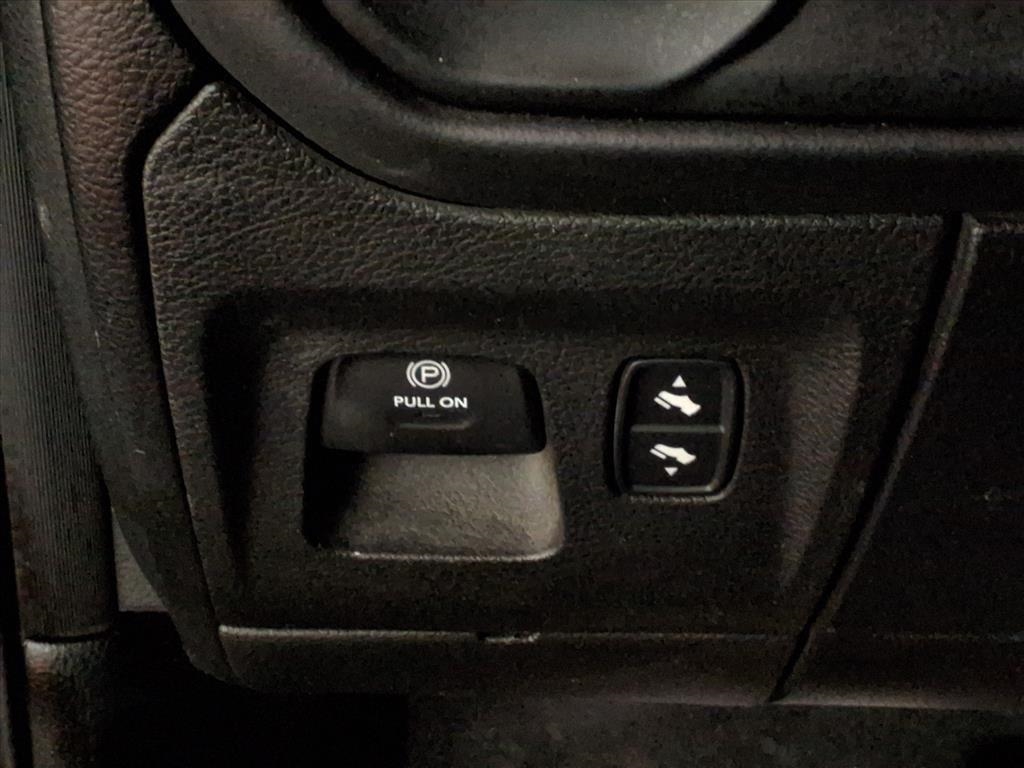 RAM 1500 Limited 4x4 Crew Cab 5'7" Box 2020 RAM 1500 Limited 4x4 Crew Cab 5'7" Box 2020