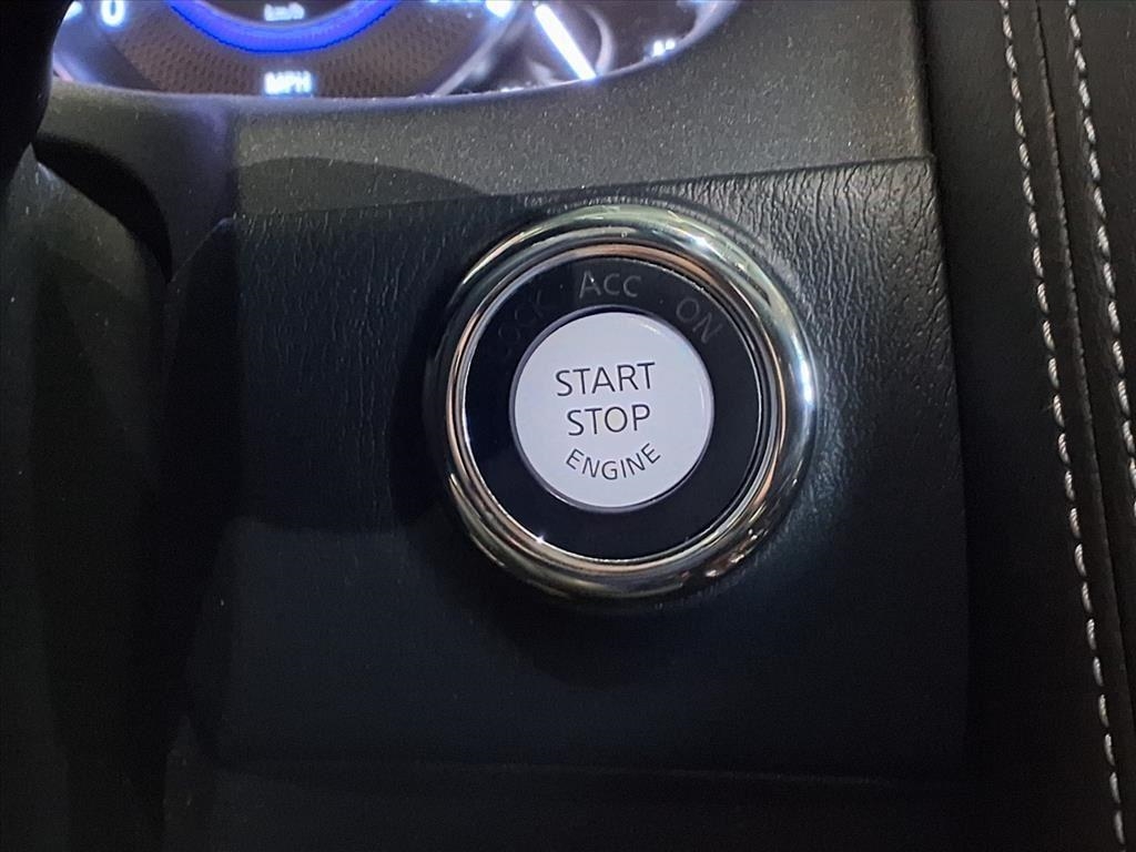 Infiniti QX80 LUXE AWD 2019