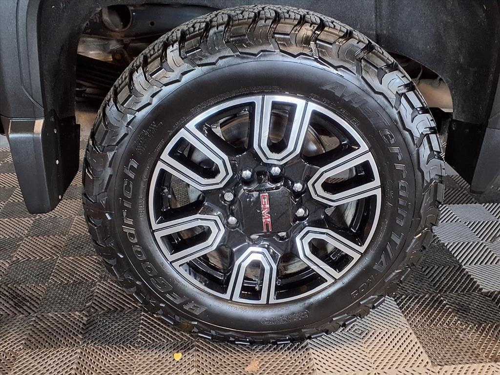 GMC Sierra 2500HD 4WD Crew Cab 159" AT4 2021 GMC Sierra 2500HD 4WD Crew Cab 159" AT4 2021