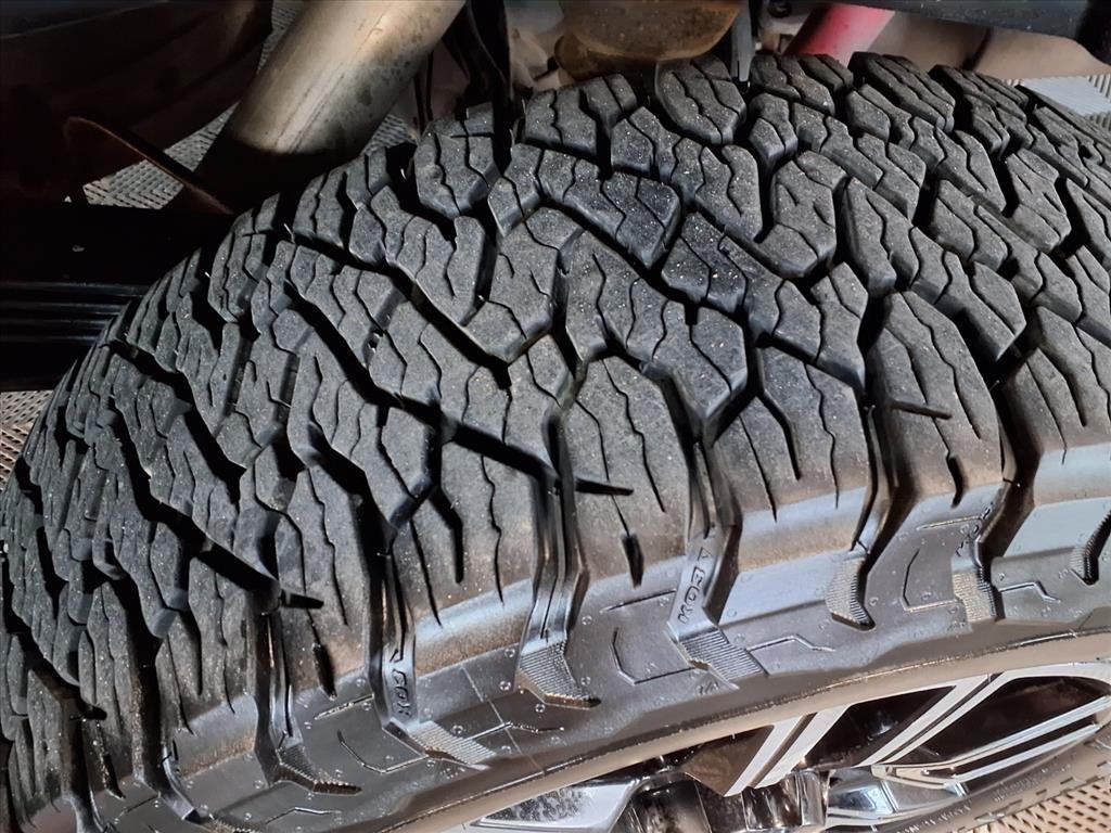 GMC Sierra 2500HD 4WD Crew Cab 159" AT4 2021 GMC Sierra 2500HD 4WD Crew Cab 159" AT4 2021