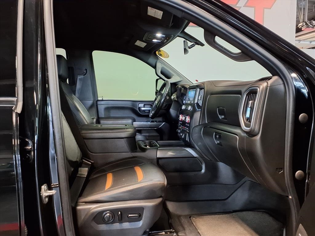 GMC Sierra 2500HD 4WD Crew Cab 159" AT4 2021 GMC Sierra 2500HD 4WD Crew Cab 159" AT4 2021