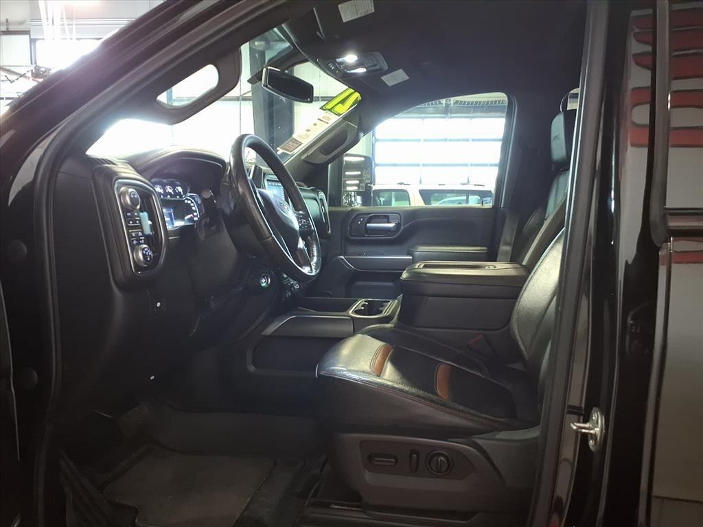 GMC Sierra 2500HD 4WD Crew Cab 159" AT4 2021 GMC Sierra 2500HD 4WD Crew Cab 159" AT4 2021