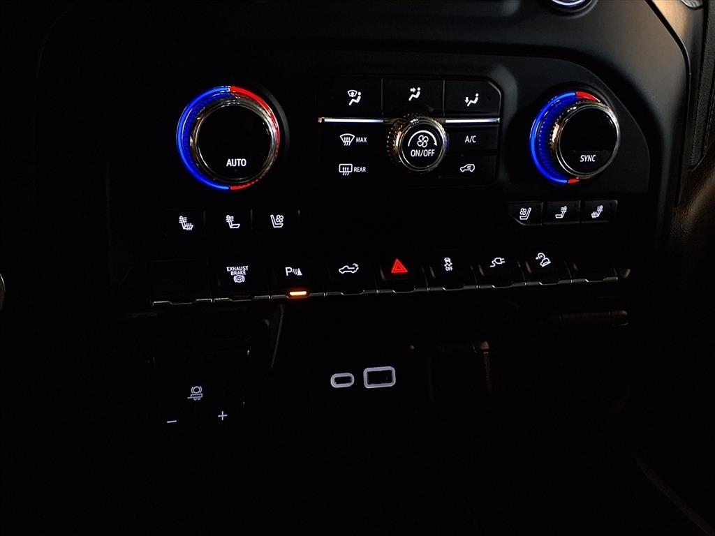 GMC Sierra 2500HD 4WD Crew Cab 159" AT4 2021 GMC Sierra 2500HD 4WD Crew Cab 159" AT4 2021