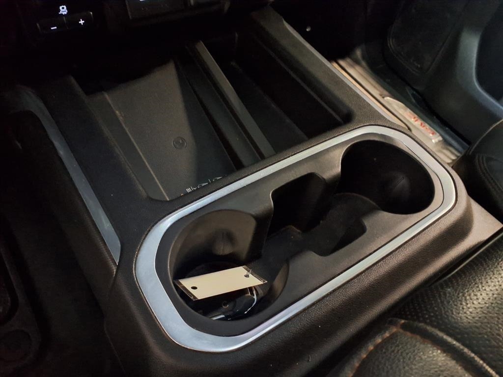 GMC Sierra 2500HD 4WD Crew Cab 159" AT4 2021 GMC Sierra 2500HD 4WD Crew Cab 159" AT4 2021