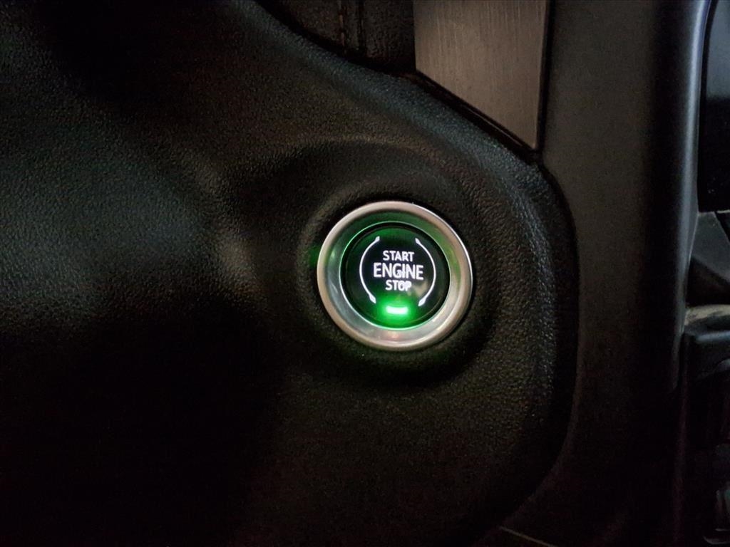 GMC Sierra 2500HD 4WD Crew Cab 159" AT4 2021 GMC Sierra 2500HD 4WD Crew Cab 159" AT4 2021