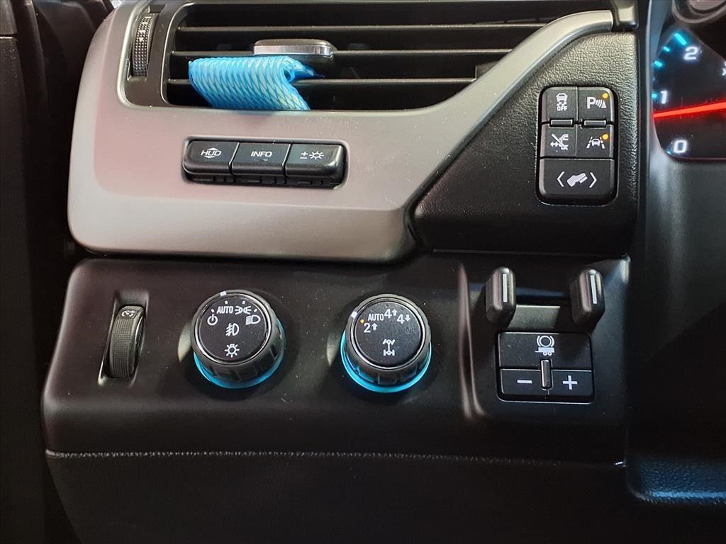 Chevrolet Tahoe 4WD 4dr Premier 2017 Chevrolet Tahoe 4WD 4dr Premier 2017