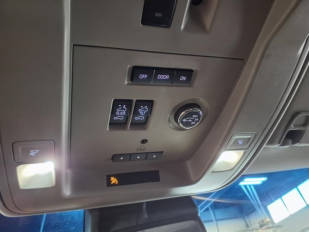 Chevrolet Tahoe 4WD 4dr Premier 2017 Chevrolet Tahoe 4WD 4dr Premier 2017