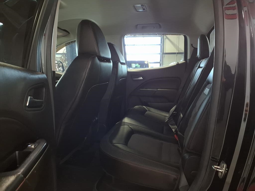 GMC Canyon 4WD Crew Cab 140.5" SLE 2017 GMC Canyon 4WD Crew Cab 140.5" SLE 2017