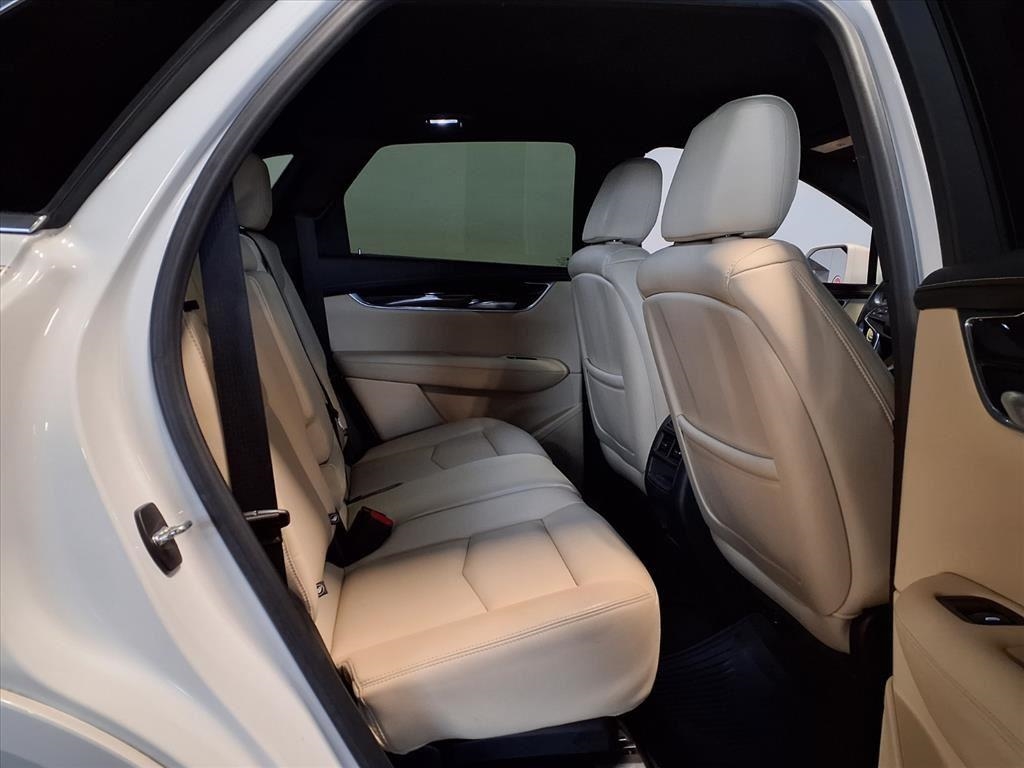 Cadillac XT5 AWD 4dr 2018 Cadillac XT5 AWD 4dr 2018