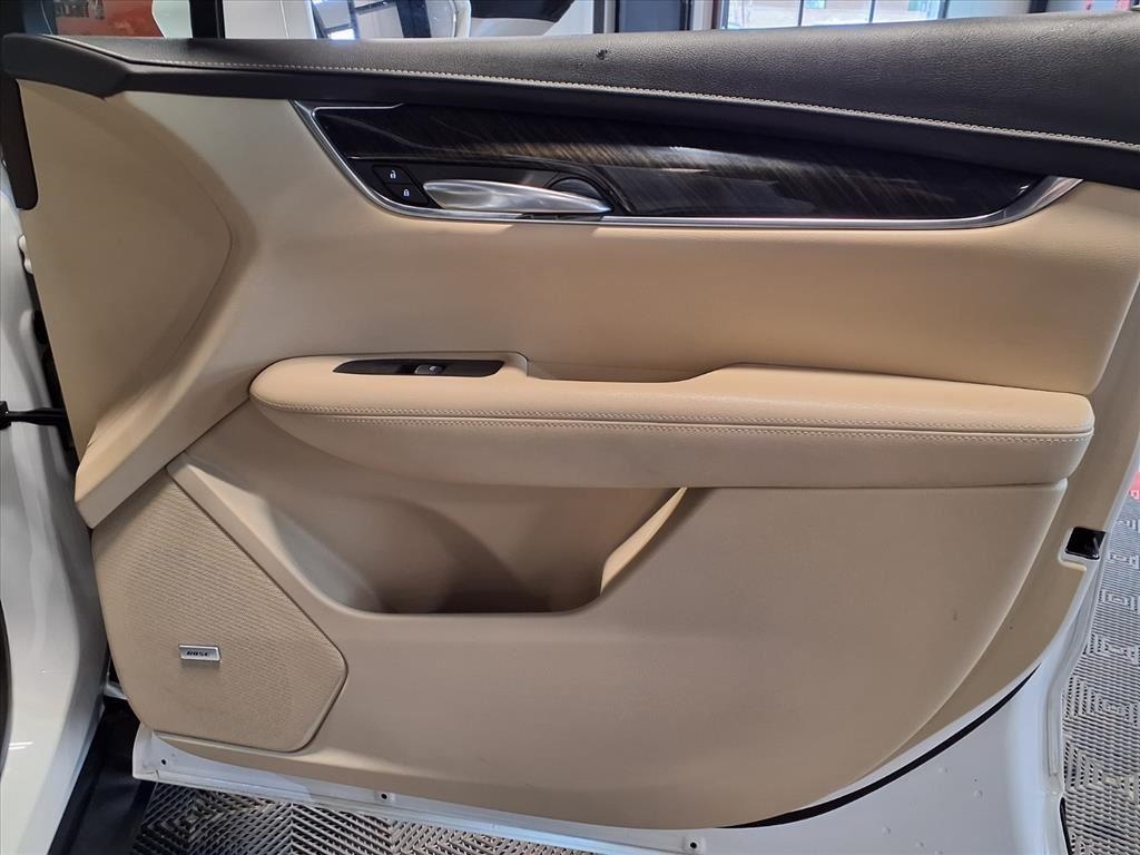 Cadillac XT5 AWD 4dr 2018 Cadillac XT5 AWD 4dr 2018