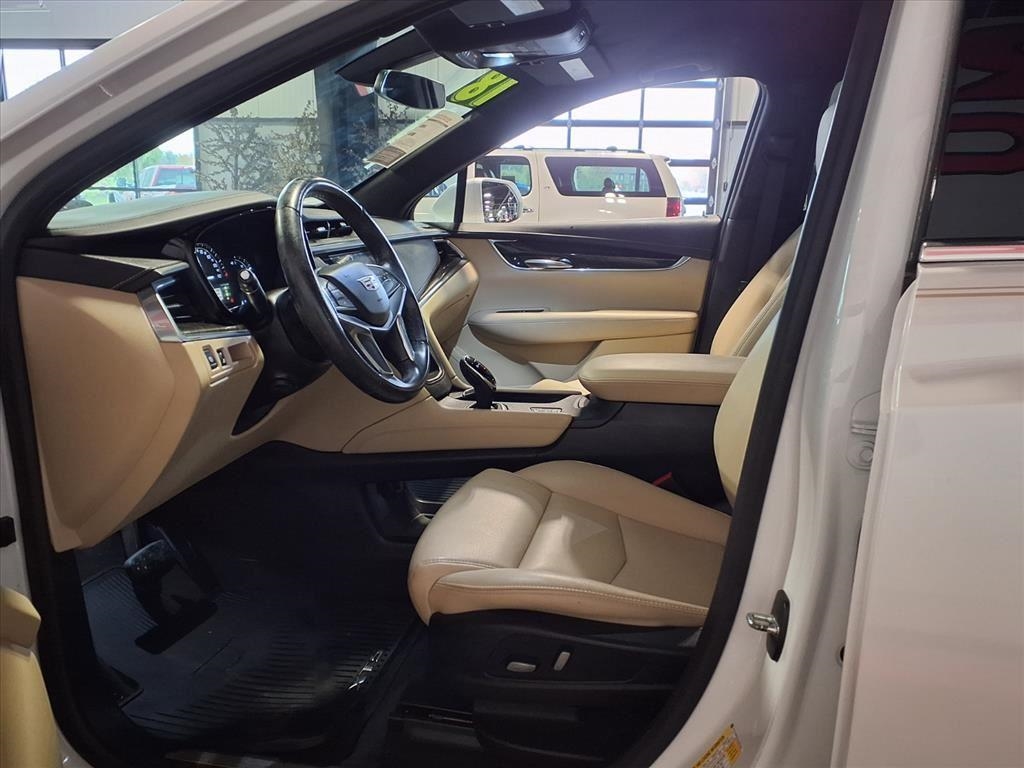 Cadillac XT5 AWD 4dr 2018 Cadillac XT5 AWD 4dr 2018