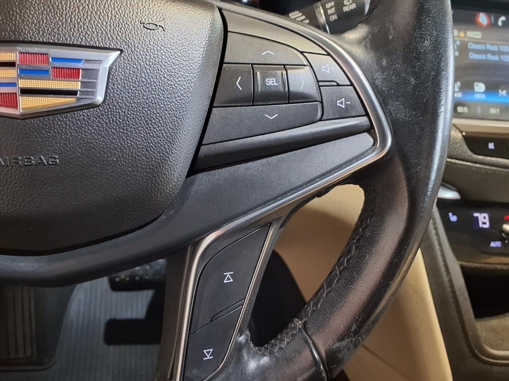 Cadillac XT5 AWD 4dr 2018 Cadillac XT5 AWD 4dr 2018