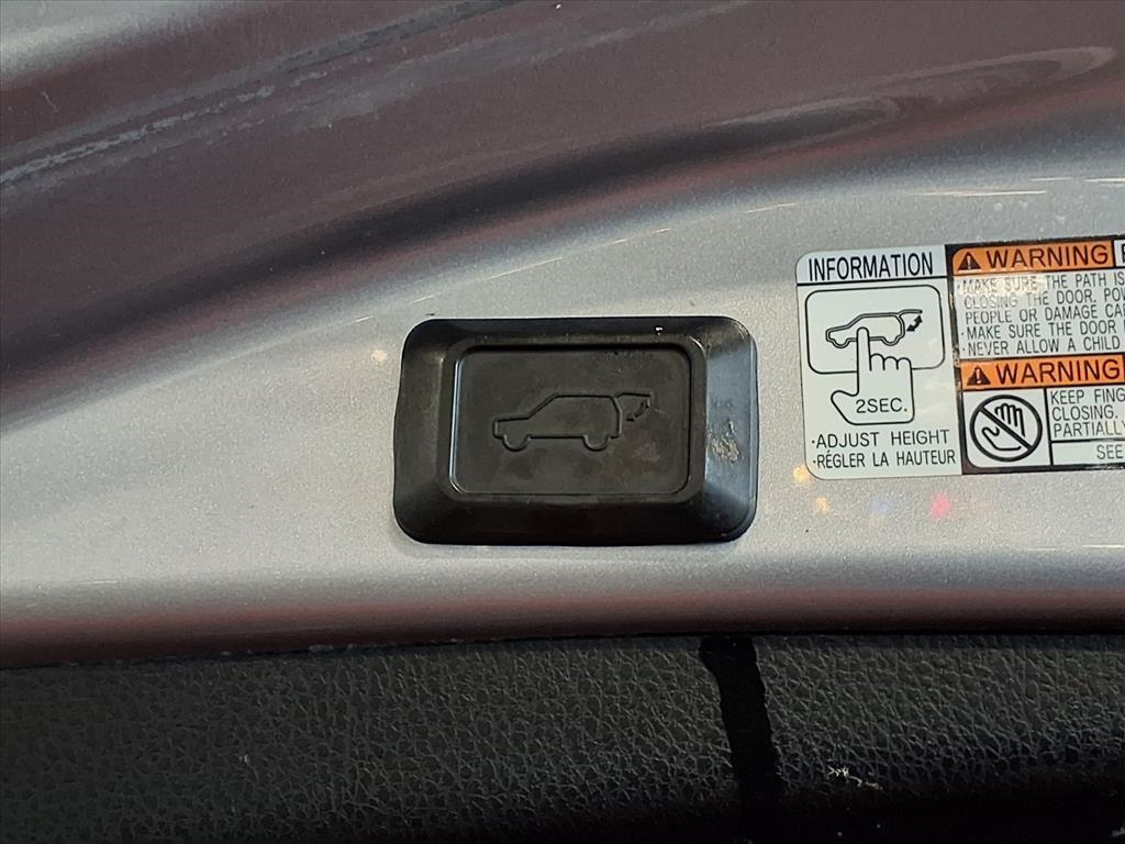 Toyota RAV4 Hybrid LE Plus AWD (Natl) 2017