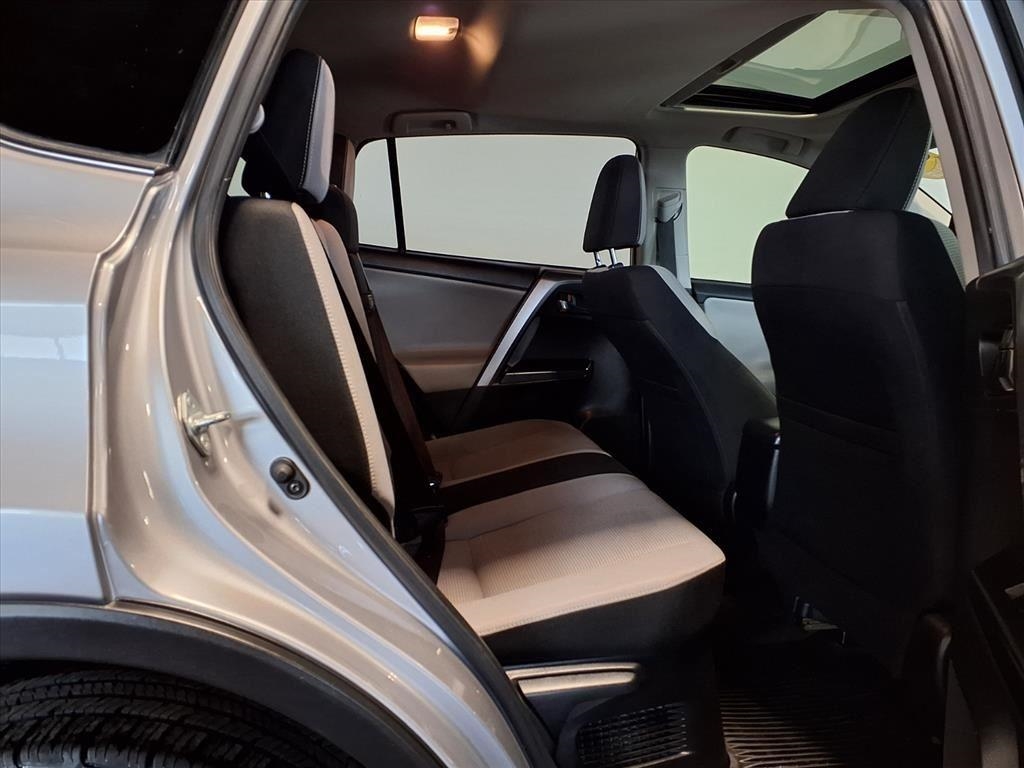 Toyota RAV4 Hybrid LE Plus AWD (Natl) 2017