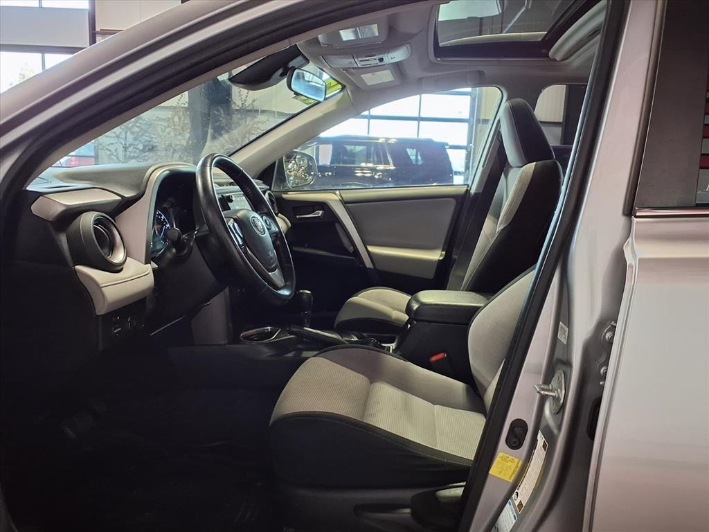 Toyota RAV4 Hybrid LE Plus AWD (Natl) 2017