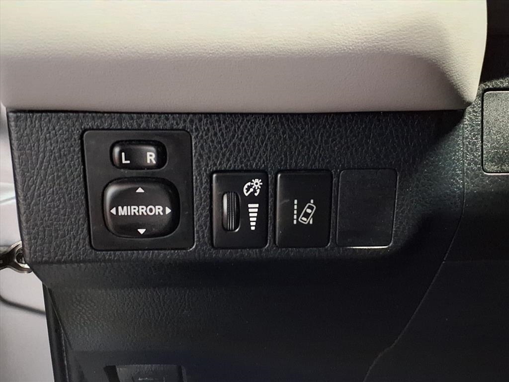 Toyota RAV4 Hybrid LE Plus AWD (Natl) 2017