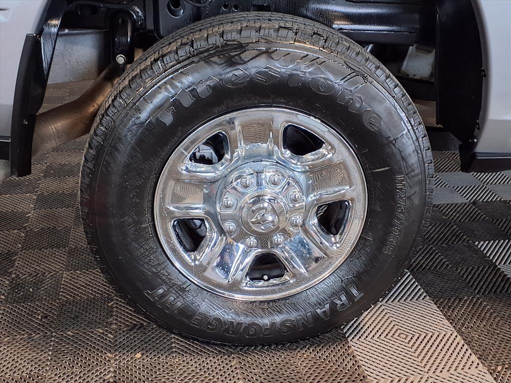 RAM 2500 Tradesman 4x4 Crew Cab 6'4" Box 2023