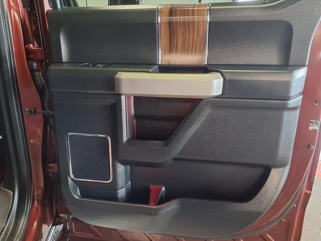 Ford F-150 4WD SuperCrew 145" King Ranch 2016 Ford F-150 4WD SuperCrew 145" King Ranch 2016