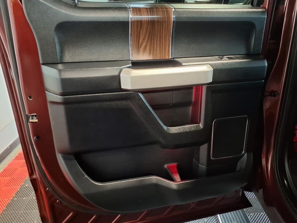 Ford F-150 4WD SuperCrew 145" King Ranch 2016 Ford F-150 4WD SuperCrew 145" King Ranch 2016