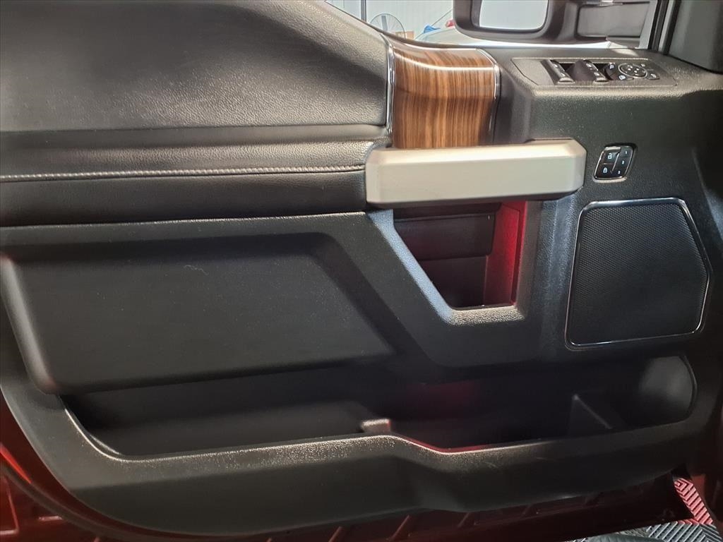 Ford F-150 4WD SuperCrew 145" King Ranch 2016 Ford F-150 4WD SuperCrew 145" King Ranch 2016