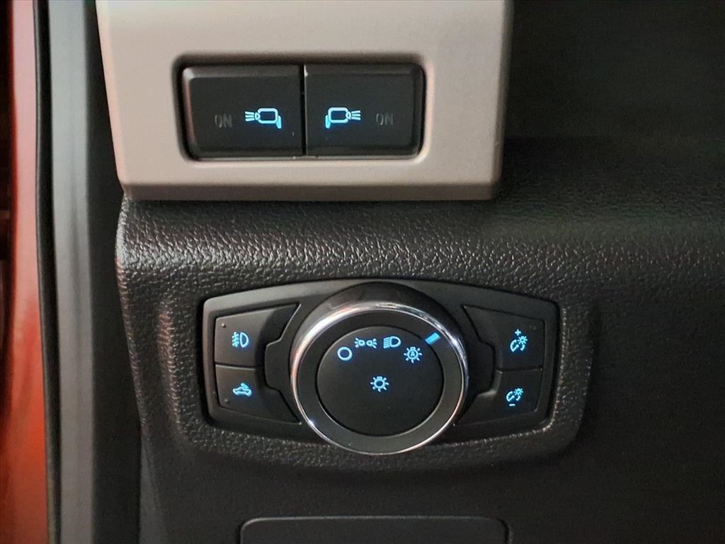 Ford F-150 4WD SuperCrew 145" King Ranch 2016 Ford F-150 4WD SuperCrew 145" King Ranch 2016