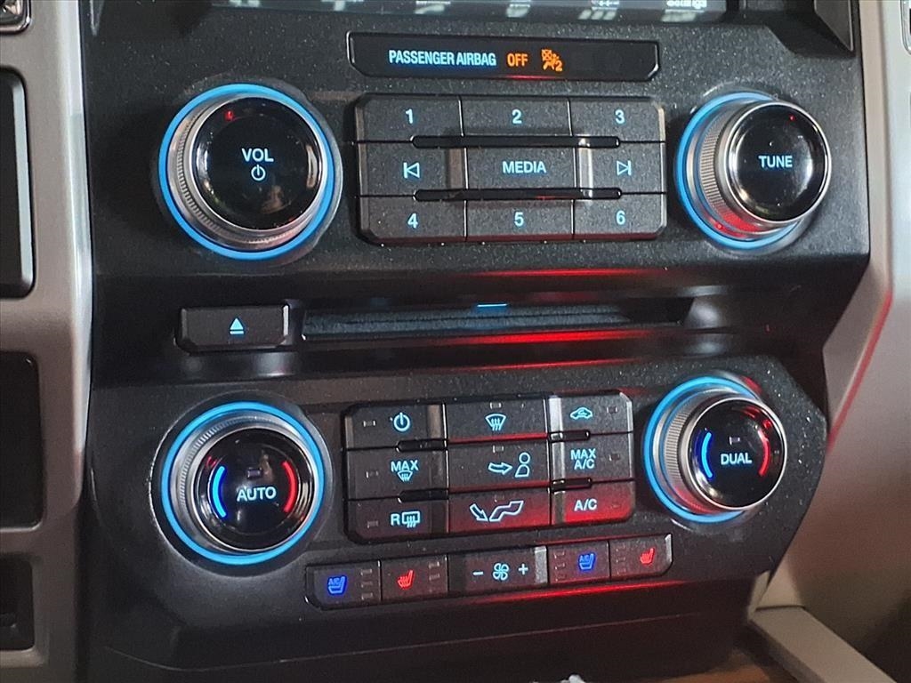 Ford F-150 4WD SuperCrew 145" King Ranch 2016 Ford F-150 4WD SuperCrew 145" King Ranch 2016