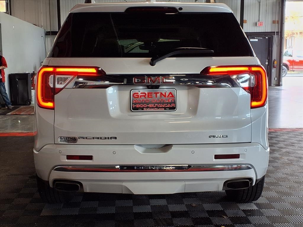 GMC Acadia AWD 4dr Denali 2023 GMC Acadia AWD 4dr Denali 2023