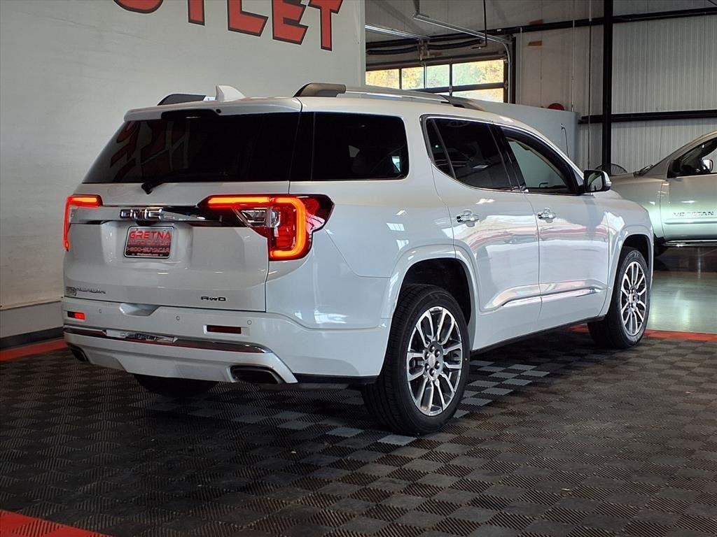 GMC Acadia AWD 4dr Denali 2023 GMC Acadia AWD 4dr Denali 2023