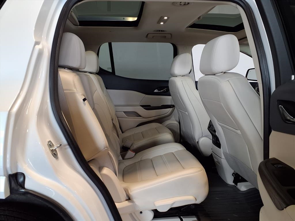 GMC Acadia AWD 4dr Denali 2023 GMC Acadia AWD 4dr Denali 2023