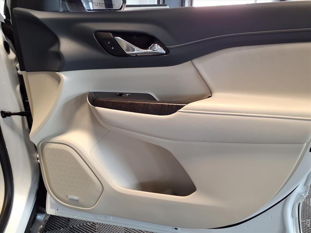 GMC Acadia AWD 4dr Denali 2023 GMC Acadia AWD 4dr Denali 2023