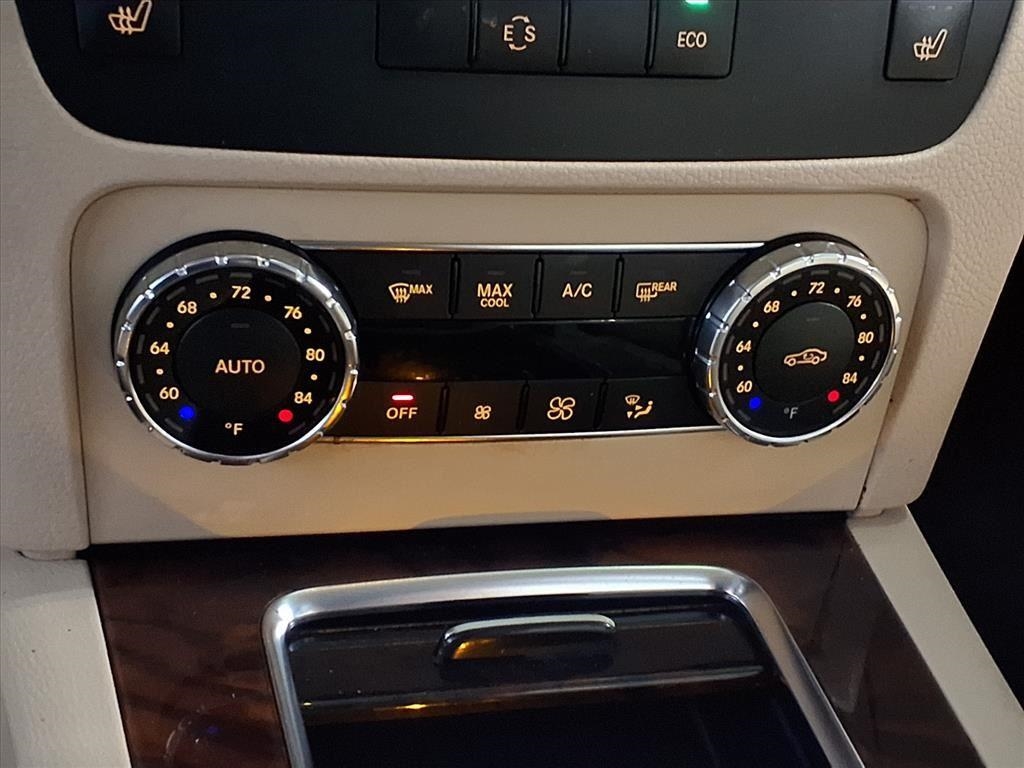 Mercedes-Benz GLK-Class 4MATIC 4dr GLK 350 2013 Mercedes-Benz GLK-Class 4MATIC 4dr GLK 350 2013