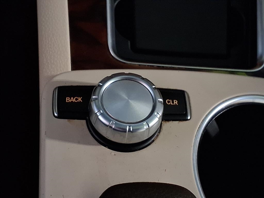 Mercedes-Benz GLK-Class 4MATIC 4dr GLK 350 2013 Mercedes-Benz GLK-Class 4MATIC 4dr GLK 350 2013