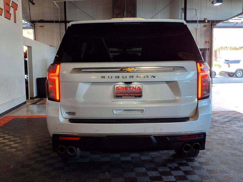 Chevrolet Suburban 4WD 4dr High Country 2022
