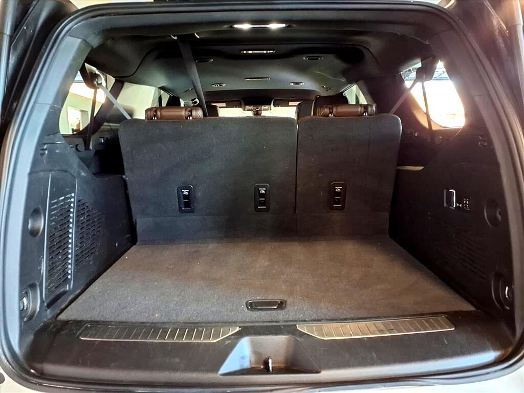 Chevrolet Suburban 4WD 4dr High Country 2022