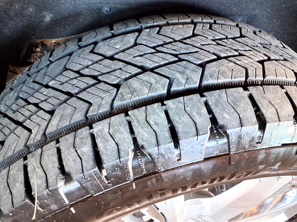 Chevrolet Suburban 4WD 4dr High Country 2022