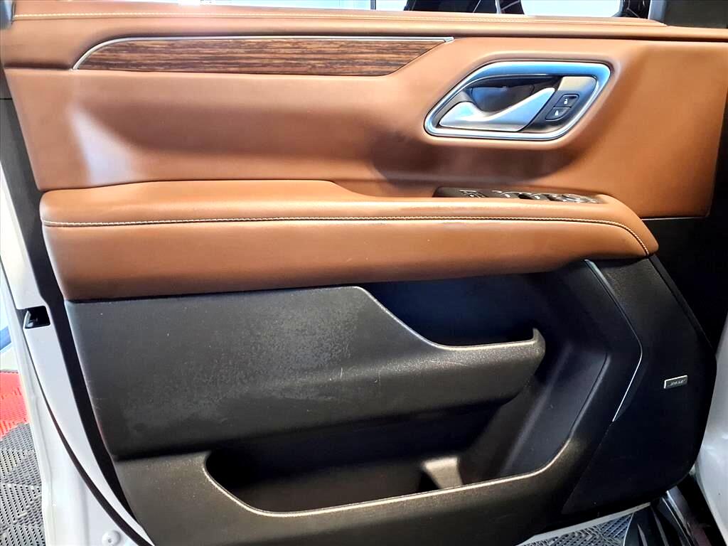 Chevrolet Suburban 4WD 4dr High Country 2022