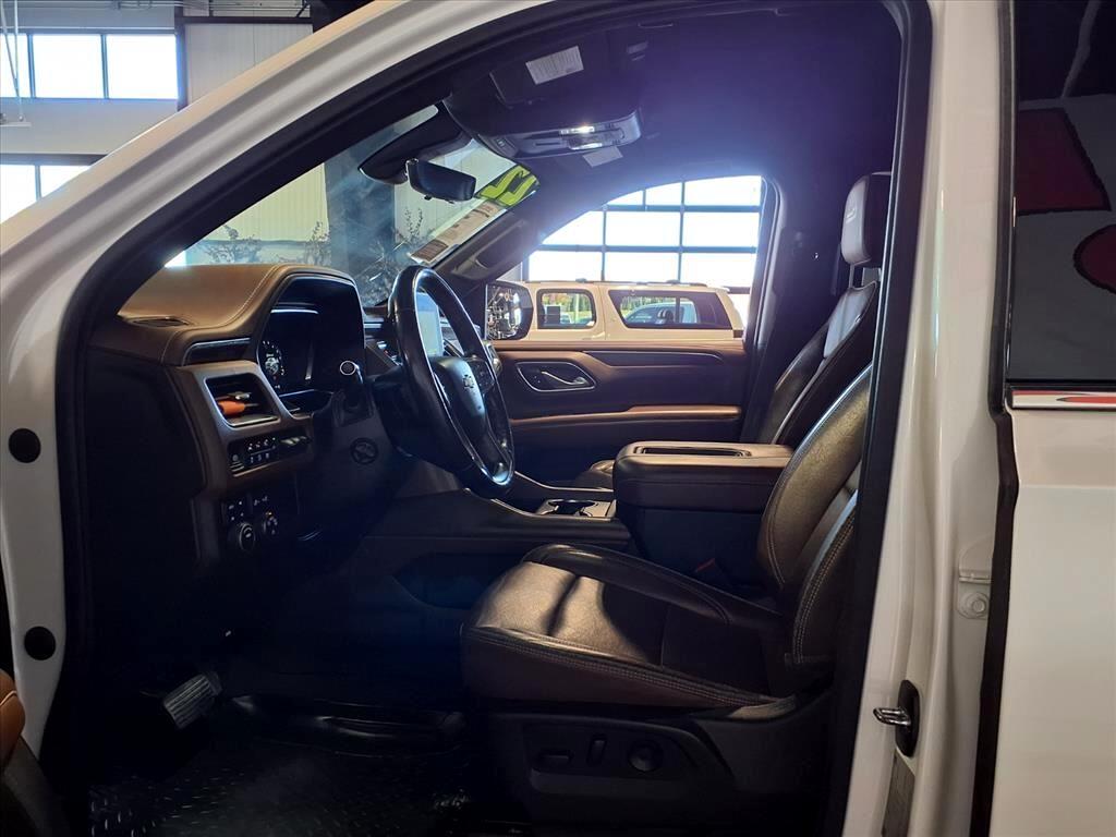 Chevrolet Suburban 4WD 4dr High Country 2022