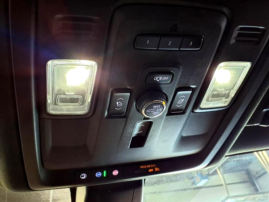 Chevrolet Suburban 4WD 4dr High Country 2022