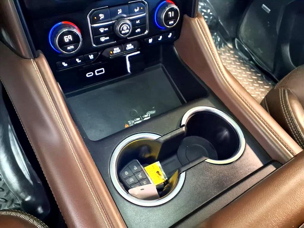 Chevrolet Suburban 4WD 4dr High Country 2022