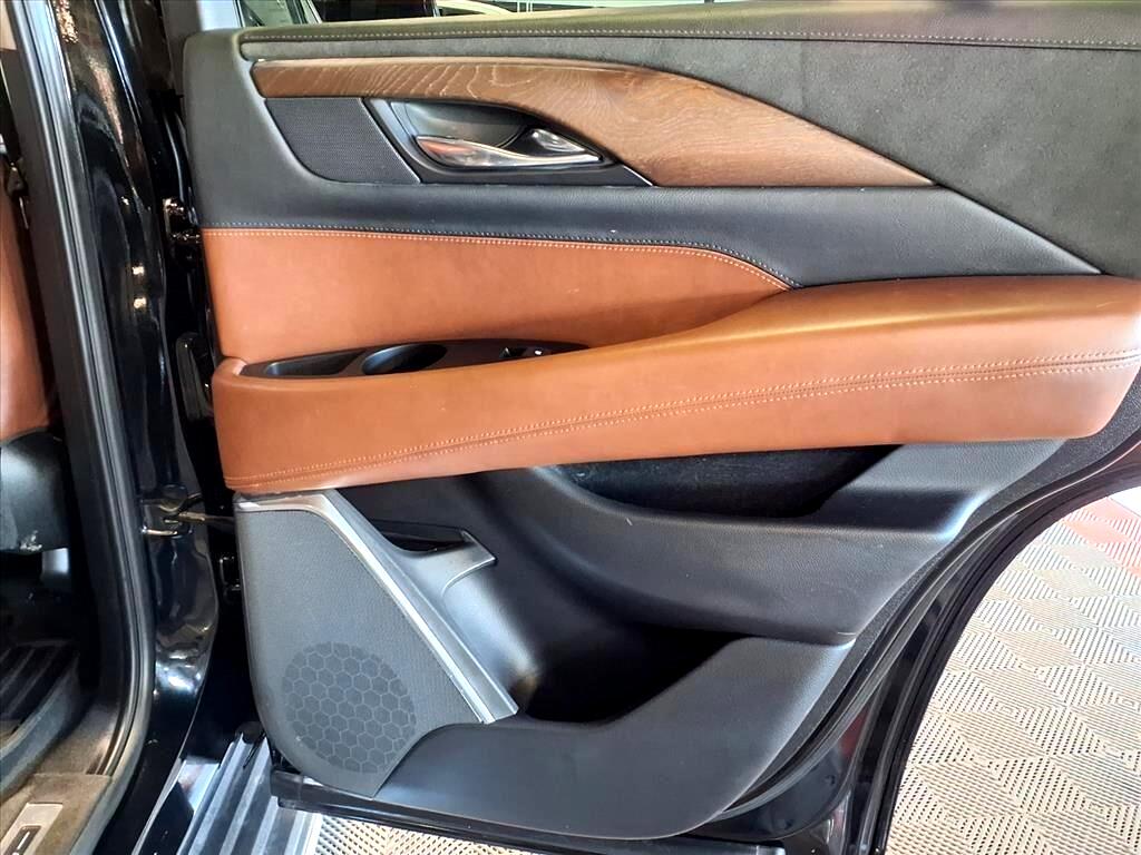 Cadillac Escalade 4WD 4dr Luxury 2019