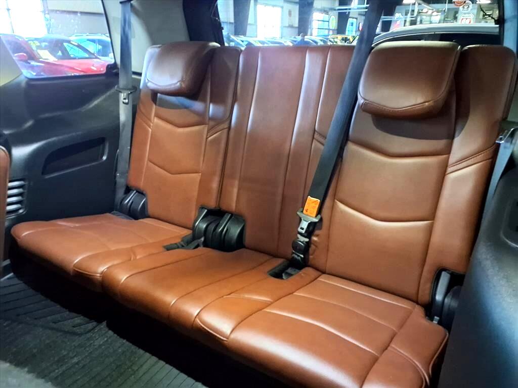 Cadillac Escalade 4WD 4dr Luxury 2019