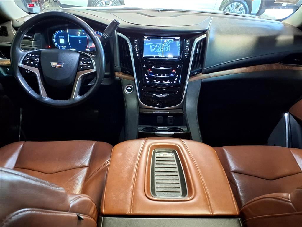 Cadillac Escalade 4WD 4dr Luxury 2019